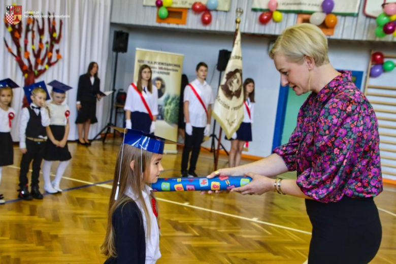 28 października br. odbyło się kolejne pasowanie pierwszaków, tym razem w Szkole Podstawowej w Udani
