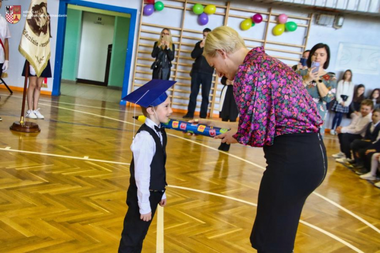 28 października br. odbyło się kolejne pasowanie pierwszaków, tym razem w Szkole Podstawowej w Udani