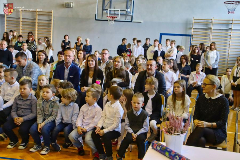28 października br. odbyło się kolejne pasowanie pierwszaków, tym razem w Szkole Podstawowej w Udani