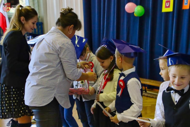 28 października br. odbyło się kolejne pasowanie pierwszaków, tym razem w Szkole Podstawowej w Udani