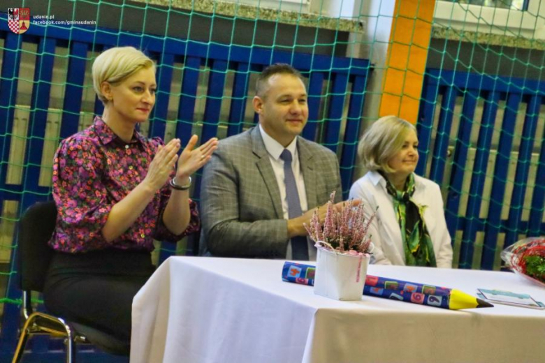 28 października br. odbyło się kolejne pasowanie pierwszaków, tym razem w Szkole Podstawowej w Udani