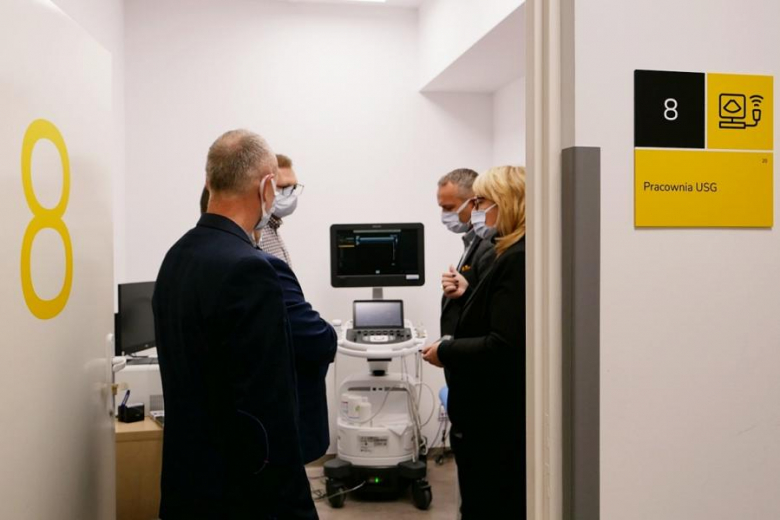 Dzięki darowiźnie Gminy Miękinia nowy sprzęt trafił do Średzkiego Centrum Zdrowia [Zdjęcia]