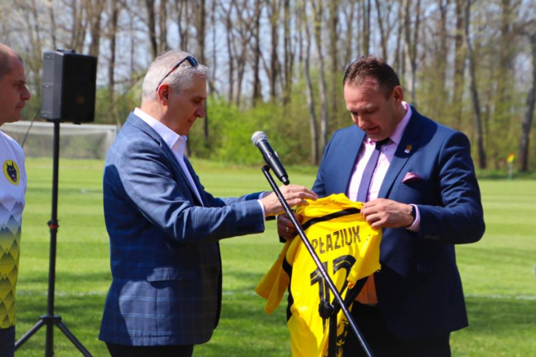 Otwarcie boiska w Różanej