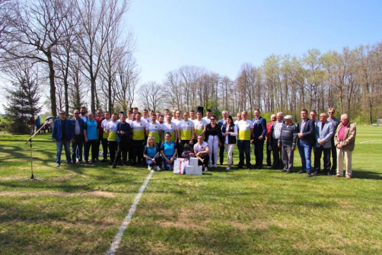 Otwarcie boiska w Różanej