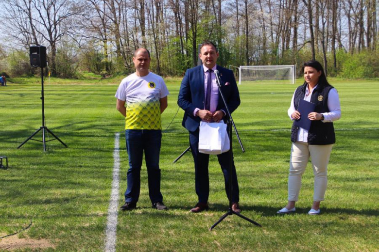 Otwarcie boiska w Różanej