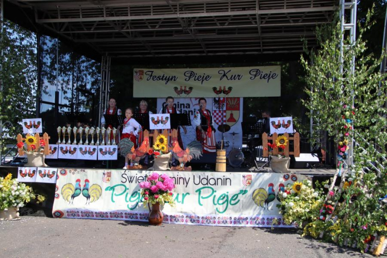 XI Przegląd Zespołów Ludowych „Pieje Kur Pieje”