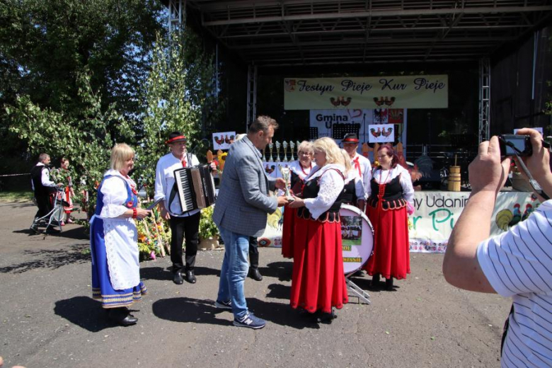 XI Przegląd Zespołów Ludowych „Pieje Kur Pieje”