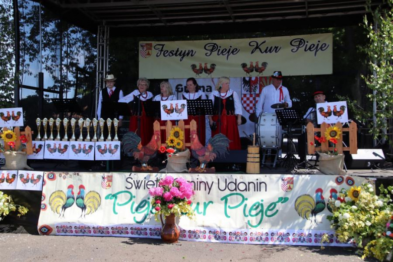 XI Przegląd Zespołów Ludowych „Pieje Kur Pieje”