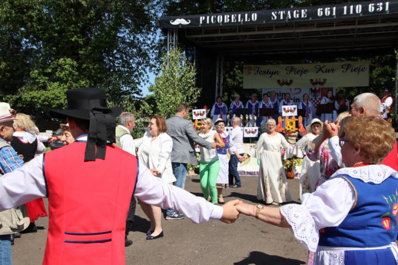 XI Przegląd Zespołów Ludowych „Pieje Kur Pieje”