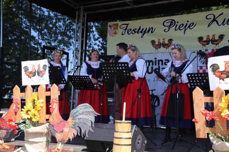 XI Przegląd Zespołów Ludowych „Pieje Kur Pieje”