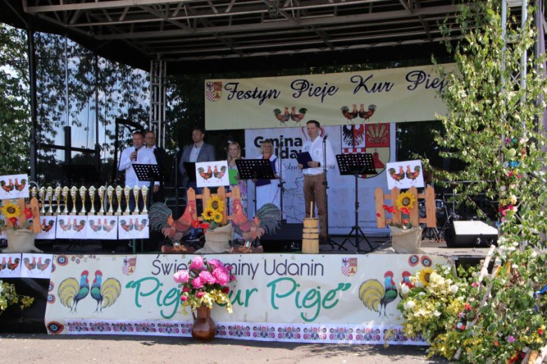 XI Przegląd Zespołów Ludowych „Pieje Kur Pieje”