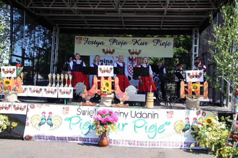 XI Przegląd Zespołów Ludowych „Pieje Kur Pieje”