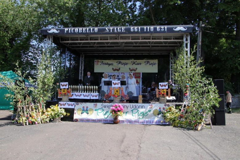 XI Przegląd Zespołów Ludowych „Pieje Kur Pieje”