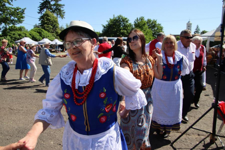 XI Przegląd Zespołów Ludowych „Pieje Kur Pieje”