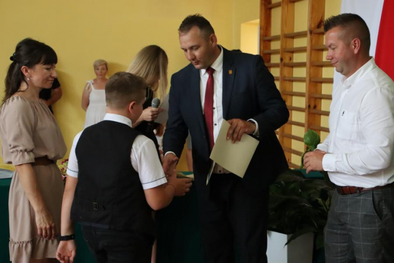Zakończenie roku szkolnego w Szkole Podstawowej w Ujeździe Górnym 
