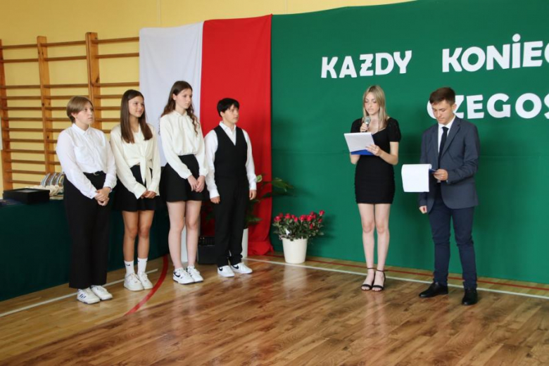 Zakończenie roku szkolnego w Szkole Podstawowej w Ujeździe Górnym 