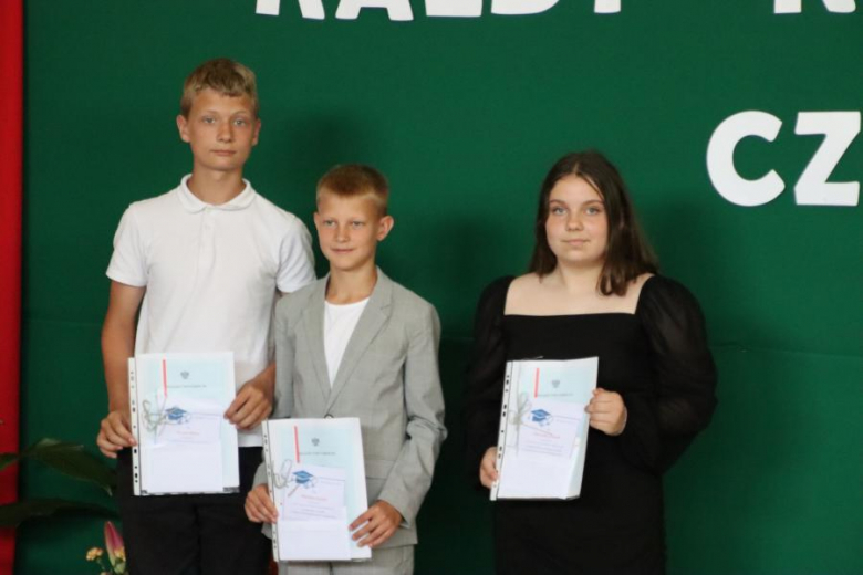Zakończenie roku szkolnego w Szkole Podstawowej w Ujeździe Górnym 