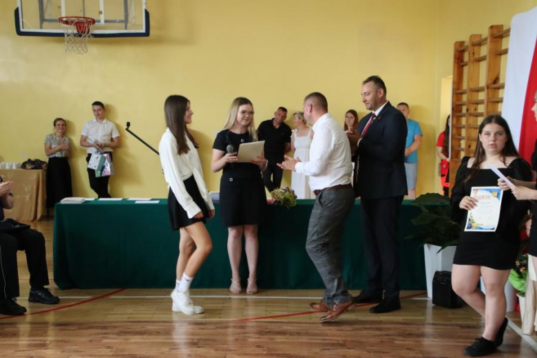 Zakończenie roku szkolnego w Szkole Podstawowej w Ujeździe Górnym 
