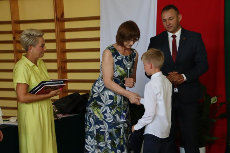 Zakończenie roku szkolnego w Szkole Podstawowej w Ujeździe Górnym 