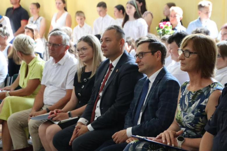 Zakończenie roku szkolnego w Szkole Podstawowej w Ujeździe Górnym 