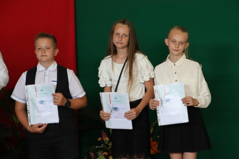 Zakończenie roku szkolnego w Szkole Podstawowej w Ujeździe Górnym 