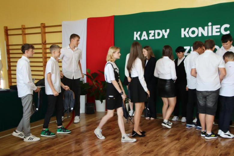 Zakończenie roku szkolnego w Szkole Podstawowej w Ujeździe Górnym 