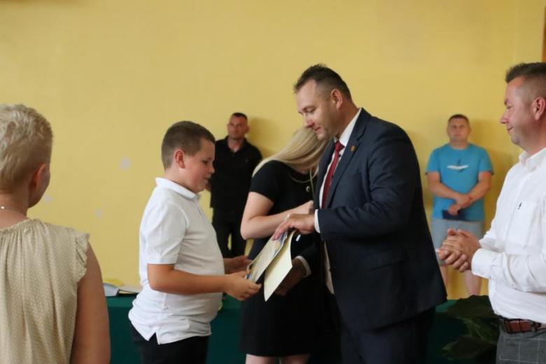 Zakończenie roku szkolnego w Szkole Podstawowej w Ujeździe Górnym 