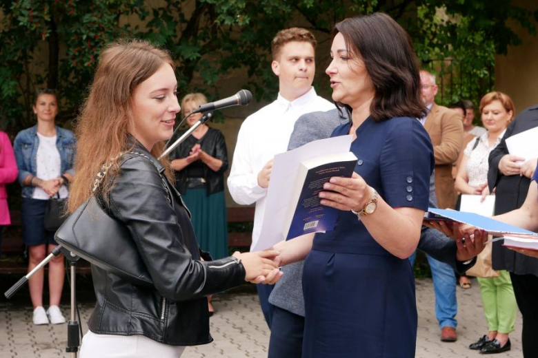 Zakończenie roku szkolnego w powiatowych szkołach średnich