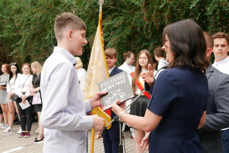 Zakończenie roku szkolnego w powiatowych szkołach średnich