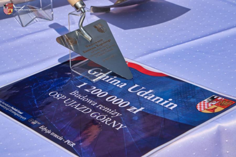 Wmurowanie kamienia węgielnego pod budowę dwóch remiz strażackich