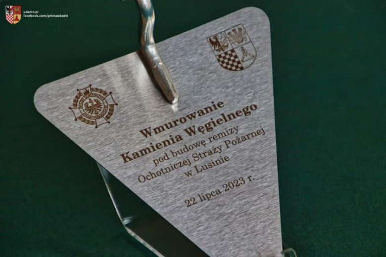 Wmurowanie kamienia węgielnego pod budowę dwóch remiz strażackich