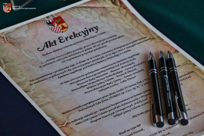 Wmurowanie kamienia węgielnego pod budowę dwóch remiz strażackich