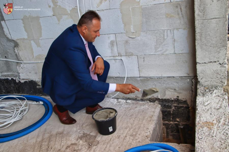 Wmurowanie kamienia węgielnego pod budowę dwóch remiz strażackich