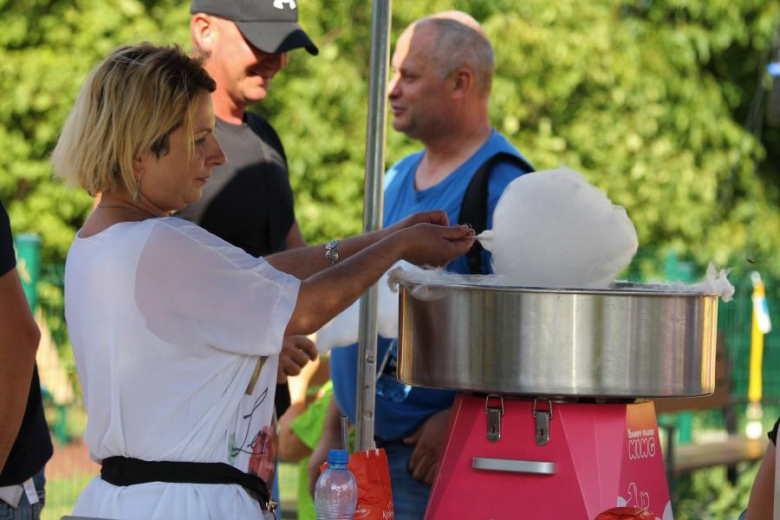 Lato z Komarami w Malczycach