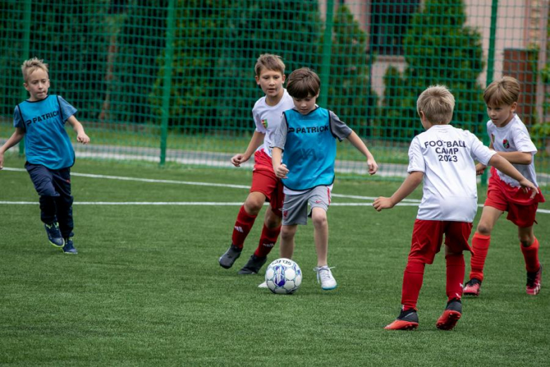 Nowa nawierzchnia na orliku w Lutyni
