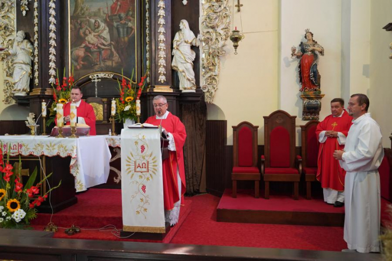 Proboszcz wilkszyńskiej parafii odznaczony