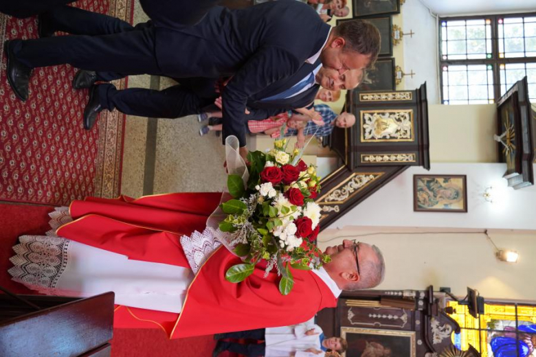 	Proboszcz wilkszyńskiej parafii odznaczony