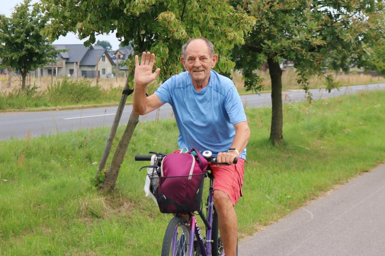 Ponad pięćdziesiąt osób nie wystraszyło się pogody i wzięło udział w powiatowym rajdzie rowerowym na