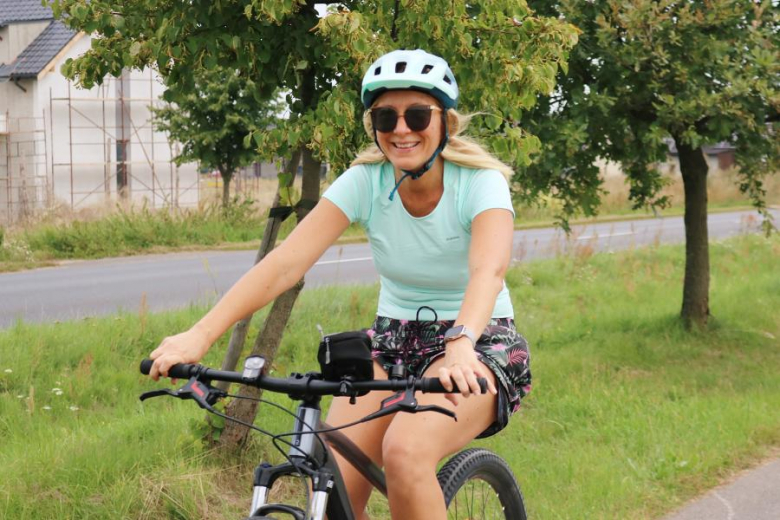 Ponad pięćdziesiąt osób nie wystraszyło się pogody i wzięło udział w powiatowym rajdzie rowerowym na