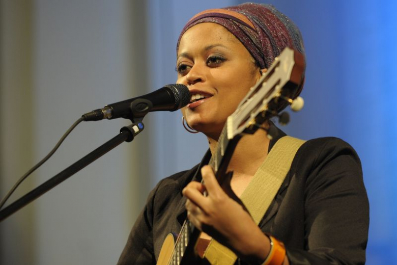 ara Tavares Pod Białym Bocianem