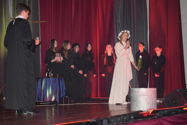 Przedstawienie w GOK Kostomłoty