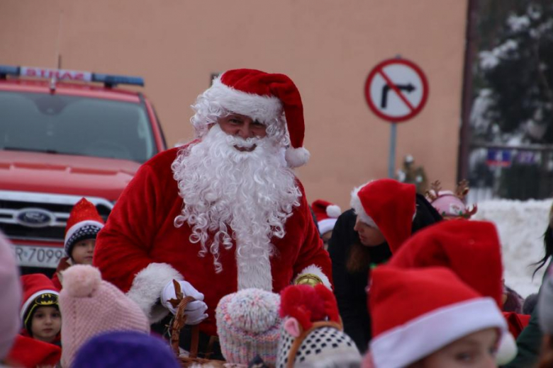 Udanińska choinka rozbłysnęła już swoim blaskiem!