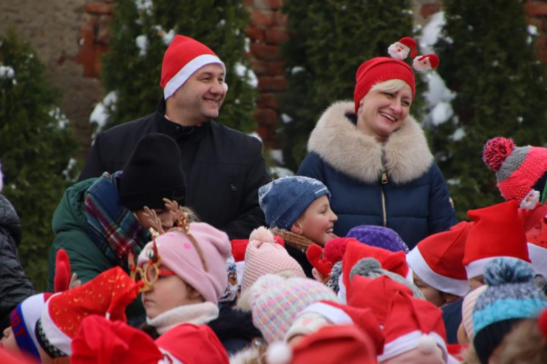 Udanińska choinka rozbłysnęła już swoim blaskiem!