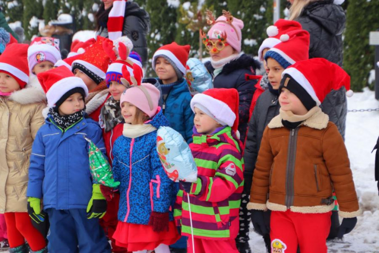 Udanińska choinka rozbłysnęła już swoim blaskiem!