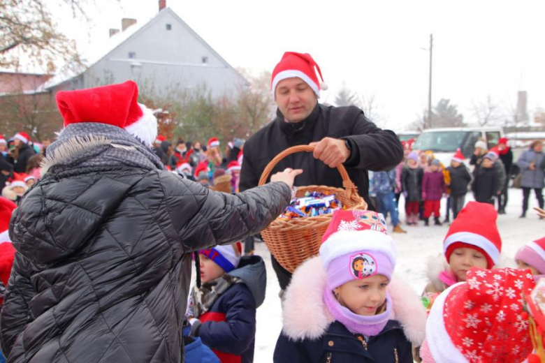 Udanińska choinka rozbłysnęła już swoim blaskiem!