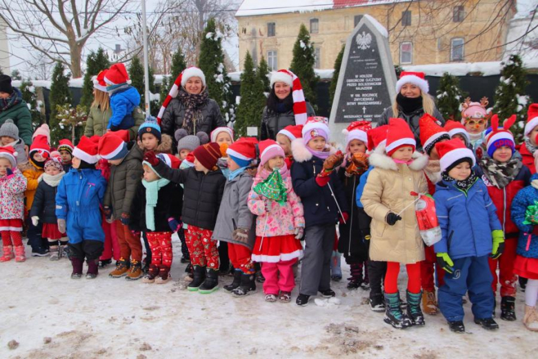 Udanińska choinka rozbłysnęła już swoim blaskiem!