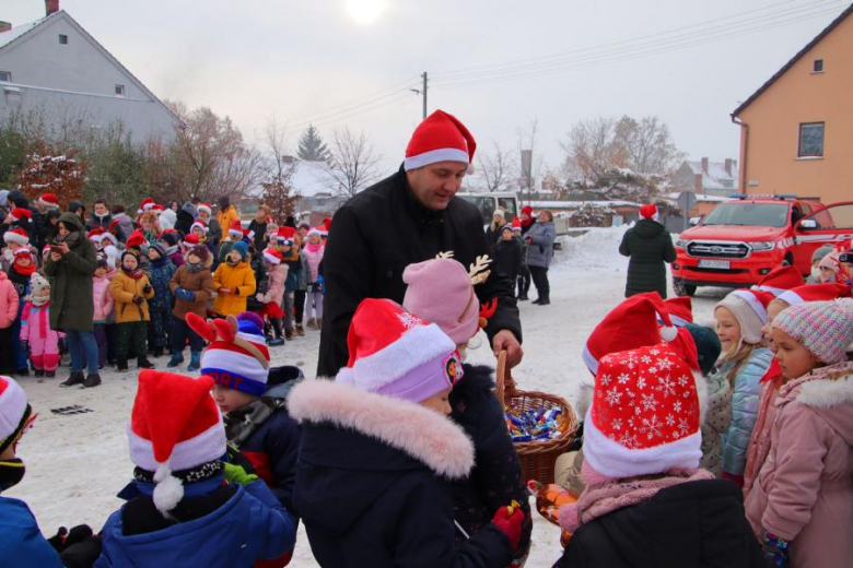 Udanińska choinka rozbłysnęła już swoim blaskiem!