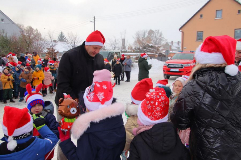 Udanińska choinka rozbłysnęła już swoim blaskiem!