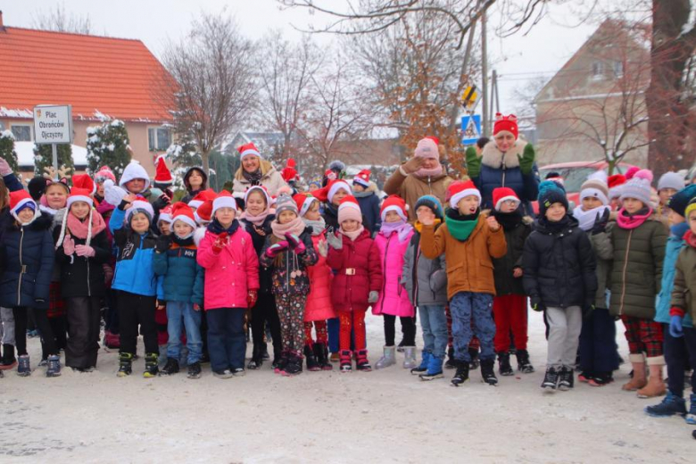Udanińska choinka rozbłysnęła już swoim blaskiem!