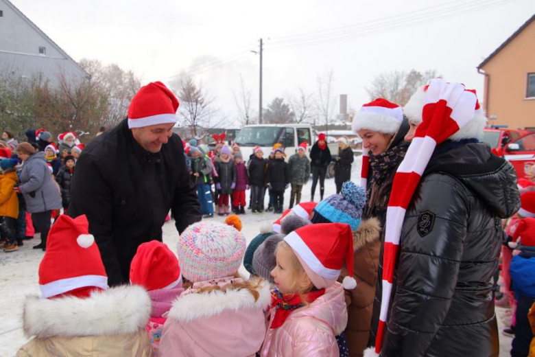 Udanińska choinka rozbłysnęła już swoim blaskiem!